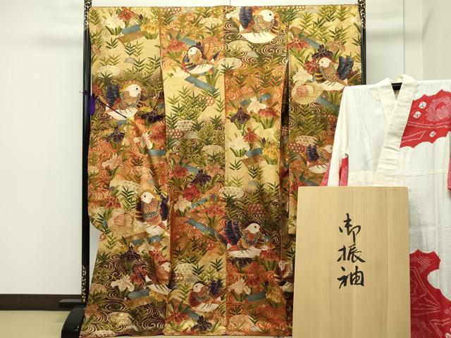 長閑やかさ屋中央局■最御前上等 滅多に無い  西陣 河合芸術布切れ謹製 振袖・長襦袢書き割り 鴛鴦 本金箔 共箱付き添い人 半衿刺しゅう 珠玉 CZAA1560s5