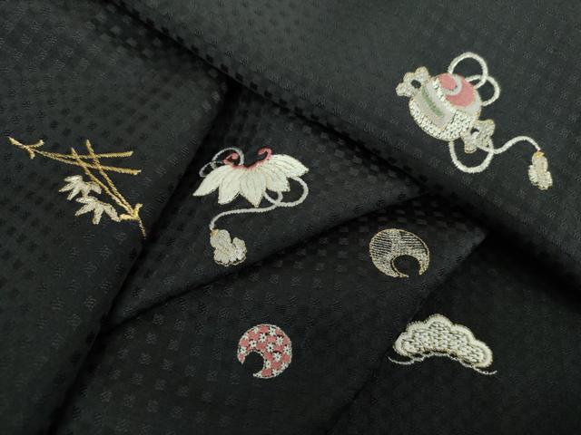 平和屋着物●訪問着　総刺繍　宝尽くし　黒地　金銀糸　正絹　逸品　DABF7536ps｜平和屋