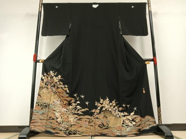 長閑やかさ屋御召しもの●晴れ晴れしい黒留袖 絵描き物 花鳥文 金彩 正絹 珠玉 未当て嵌める AABH0651fy