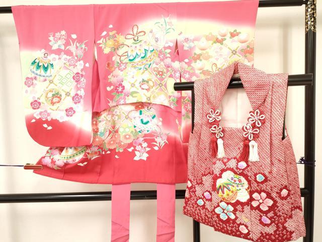 長閑やかさ屋御召しもの[]七五三 御嬢さん ３歳 祝着 参身 厚地の外套書き割り 駒刺しゅう 鈴花文 暈し染め 金彩 珠玉 DABA3573ma