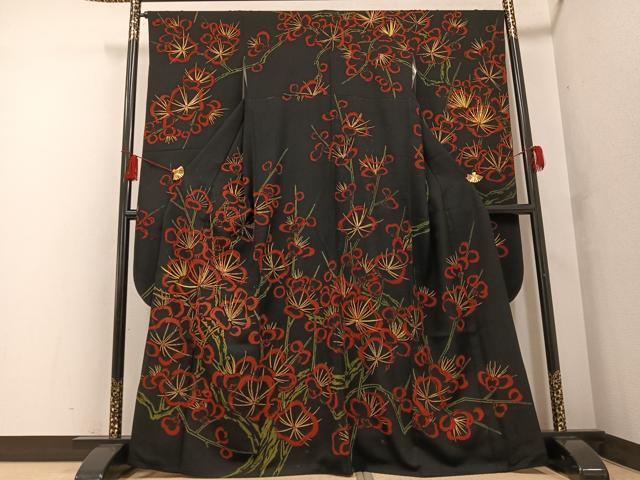平和屋着物●豪華振袖 刺繍 ろうけつ染め 梅文 黒地 金彩 正絹 逸品 AABF8132ph|平和屋