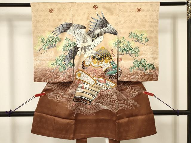 長閑やかさ屋御召しもの[]お宮参り 御坊っちゃん 祝着 産着 初着 のしめ 鷹 鷲 兜 立波松文 暈し染め 金彩 珠玉 DABA3712ma