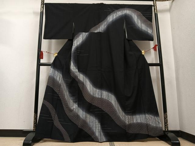 平和屋着物●訪問着　紬地　刺繍　刺し子　杢目絞り　吉祥文　暈し染め　黒地　京都きもの友禅扱い　正絹　逸品　AABL1329ph｜平和屋 35,490円