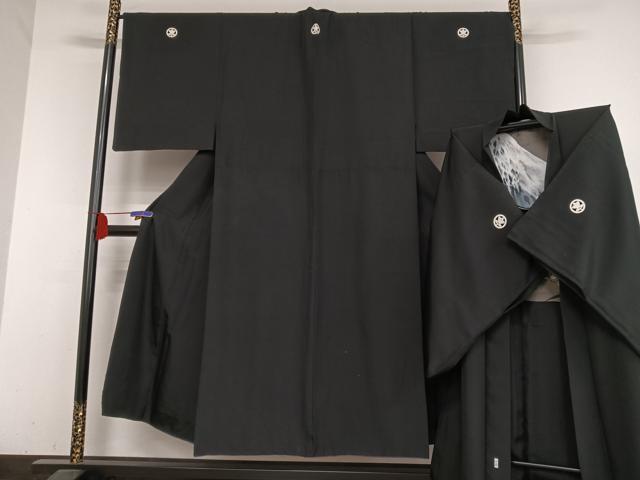 平和屋着物●男性　黒紋付・馬乗袴・羽織セット　正絹　逸品　AAAW4043np 楽天市場】平和屋着物○男性 黒紋付・馬乗袴・羽織セット 正絹 逸品