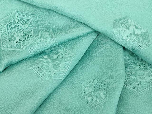 平和屋着物●中国三大刺繍　スワトウ刺繍　汕頭刺繍　総刺繍　無地絵羽訪問着　亀甲花文　白群色　正絹　逸品　DABA4842az｜平和屋