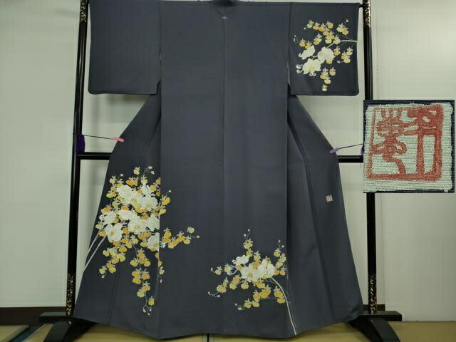 平和屋本店●希少　皆川月華　長女　日本画家　皆川千恵子　訪問着　刺繍　胡蝶蘭　深紫色地　金糸　逸品　DZAB3565kh6｜平和屋 104,000円