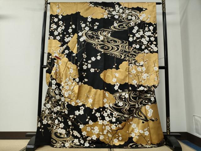 平和屋着物●豪華振袖　駒刺繍　雲取り流水枝梅文　黒地　金彩　正絹　逸品　CABG0207yc｜平和屋