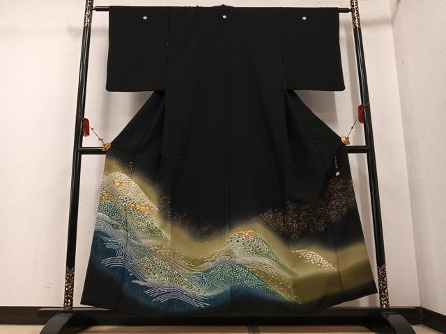 平和屋着物●蔦屋文司 黒留袖 駒刺繍 飛鶴花文 暈し染め 金彩 正絹 逸品 AABF4467ph|平和屋