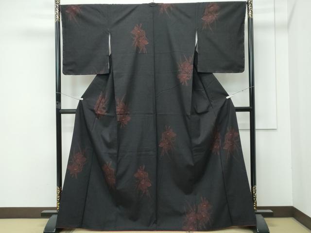 長閑やかさ屋御召しもの●飛び切り 発祥地結城紬 意味有りげ無形文化財 100亀甲 被子植物文 黒地 珠玉 未当て嵌める CZAA5064s6