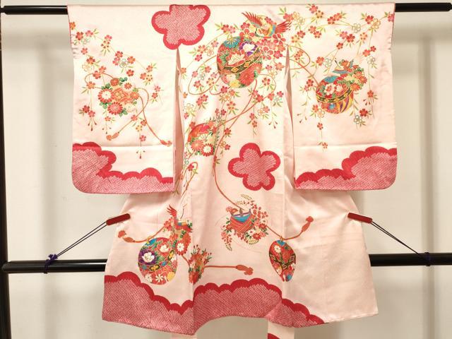 平和屋着物[]女の子　子供　３歳　祝着　三つ身　駒刺繍　糸車　鞠飛鶴鈴花文　金彩　逸品　DABC5427ma｜平和屋