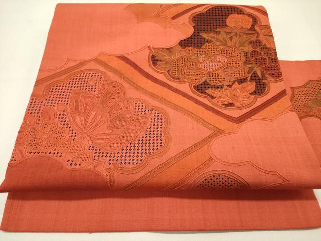 長閑やかさ屋御召しもの●中国三大刺しゅう スワトウ刺しゅう 汕頭刺繍 総刺しゅう 九寸名古屋帯 紬地 舞蝶花文 正絹 珠玉 DABD0244op