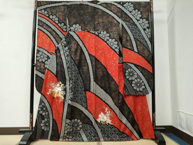 平和屋着物●豪華振袖　駒刺繍　絞り　花車文　黒地　金彩　正絹　逸品　CABC7066yc｜平和屋 27,885円