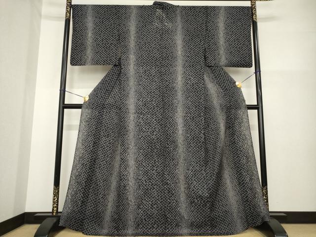 長閑やかさ屋御召しもの＊夏物 小紋 網目文 花唐草紋紗 黒地 正絹 珠玉 AABH1986ck