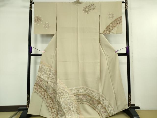 長閑やかさ屋中央局●御前上等 中国三大刺しゅう 相良刺しゅう 総刺しゅう 短い訪問着 正倉院花唐草文 白橡色地 金糸 珠玉 DZAB5884kh6