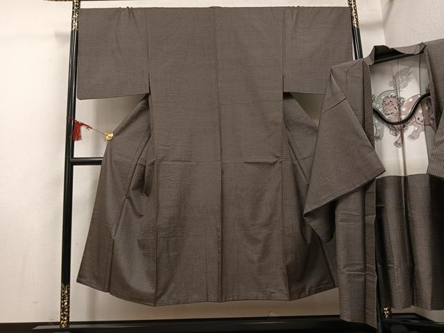 長閑やかさ屋お召しもの●成人男性 発祥地大島紬 合奏団 100亀甲 総端っこ 正絹 珠玉 AABH4108ph