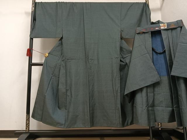 長閑やかさ屋御召しもの●成人男性 発祥地大島紬 合奏団 キングサイズ 長羽織 100亀甲 総端っこ 証紙付き添い人 正絹 珠玉 AABH5318ph