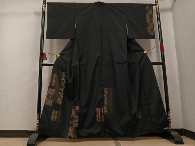 長閑やかさ屋御召しもの●発祥地大島紬 染大島 短い訪問着 飛鳥扇子花文 黒地 正絹 珠玉 AABI3063ph