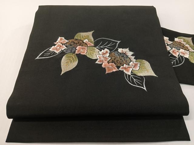 平和屋着物●塩瀬　九寸名古屋帯　総刺繍　草花文　黒地　金糸　正絹　逸品　CABG1601vp｜平和屋