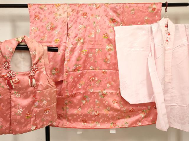 長閑やかさ屋お召しもの[]七五三 御姉さん ３歳 祝着 参身 長襦袢(無双仕立てもの・半衿刺しゅう)・厚地の外套仕掛ける 鞠花文 金彩 珠玉 DABC5293ma