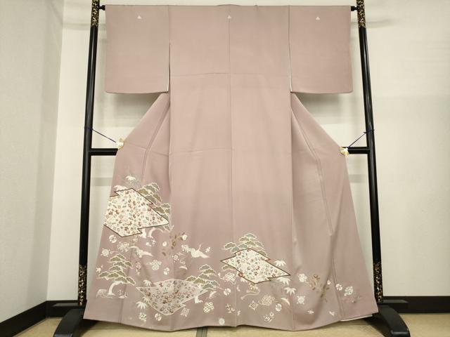 長閑やかさ屋御召しもの●晴れ晴れしい色留袖 駒刺しゅう 松皮菱飛鶴宝尽くし 金彩 正絹 珠玉 AABI5348ck