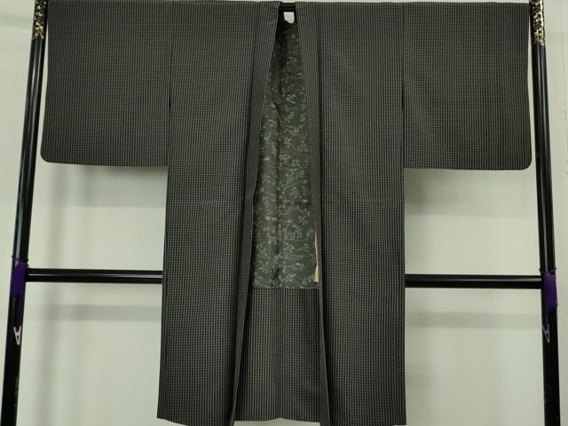 長閑やかさ屋御召しもの∞御前上等 長羽織 透かし彫り 黒×消炭色 羽裏・毛の荒物ポンチ絵 羽織紐付き 珠玉 DZAB6372kh6