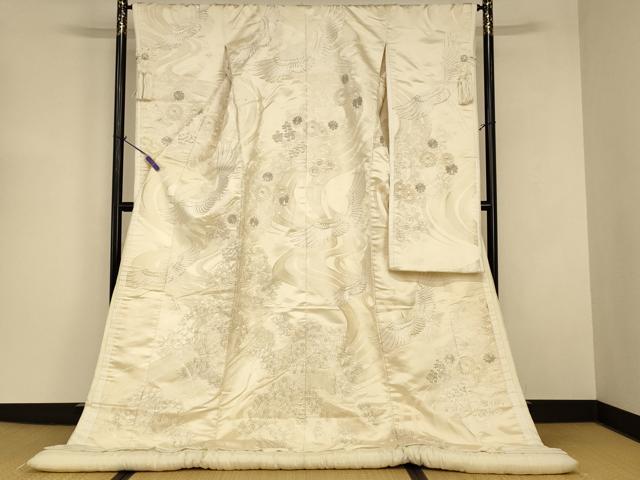 平和屋本店●白打掛 白無垢 和装 婚礼 結婚式 花嫁 神社挙式 駒刺繍 飛鶴舞花松文 逸品 AABJ2813fw|平和屋