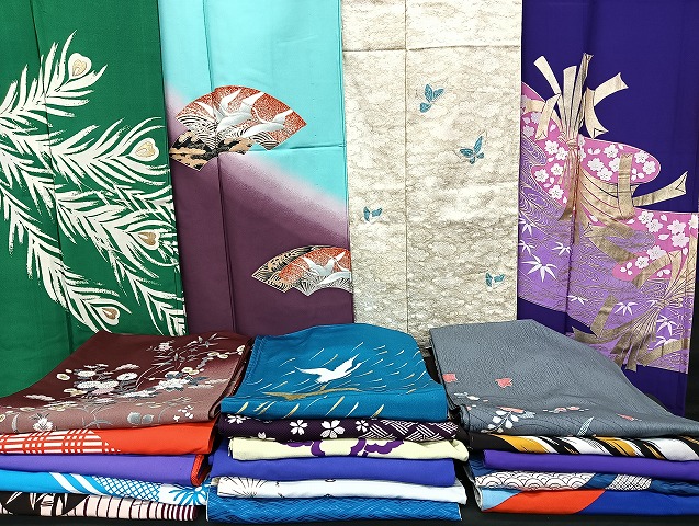 長閑やかさ屋御召しもの■御召しもの 短い訪問着 単衣 まとめて 20点 鶴 チドリ クジャク羽 蝶 駒刺しゅう 洗える御召しもの 着物 お手てお手伝いさん リメイク 出どころ 未当て嵌める品有 mmm1234