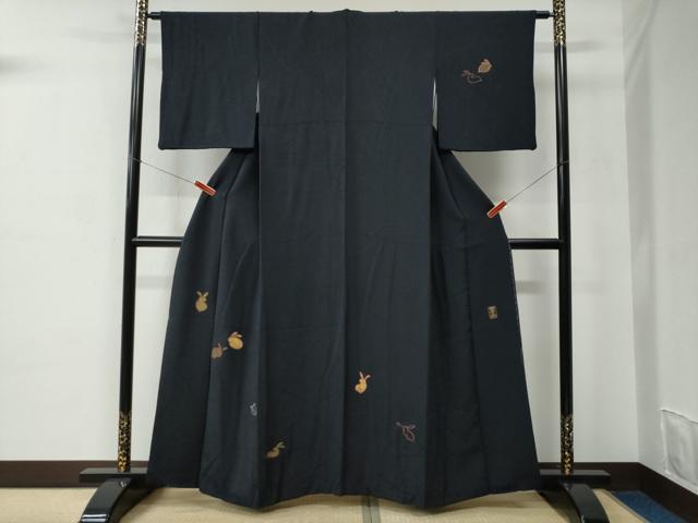 平和屋着物●訪問着　総刺繍　黄金繭　兎　紺地　正絹　逸品　CABC6626yc｜平和屋