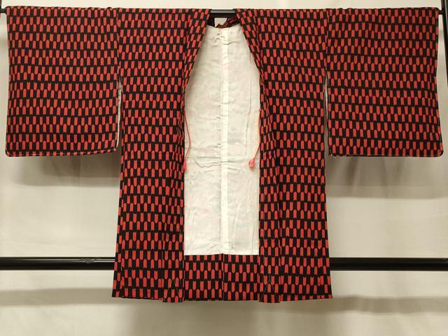 平和屋着物＃羽織　矢羽文　黒地　正絹　逸品　未使用　CABF9104in｜平和屋
