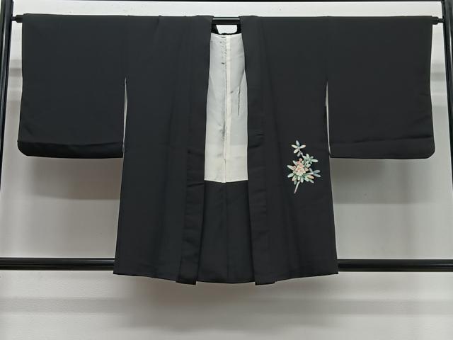 長閑やかさ屋御召しもの＃羽織 枝花文 黒地 正絹 珠玉 CABE5162ua