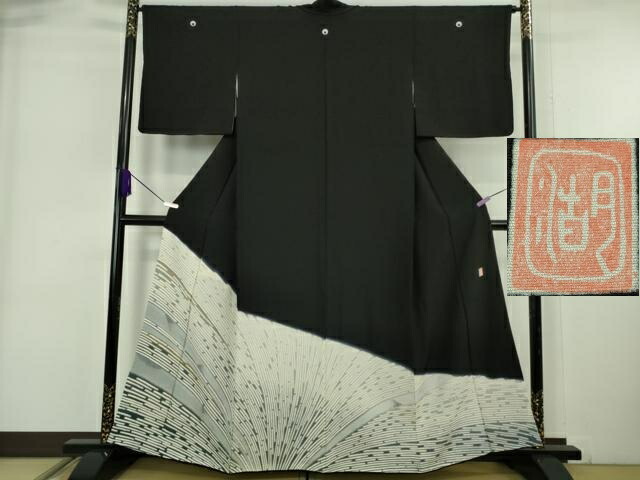 長閑やかさ屋御召しもの●飛び切り 十日町 高家 滝泰謹製 黒留袖 中国三大刺しゅう 相良刺しゅう 曖昧模糊たる染め 暈し染め 金糸 珠玉 DZAB6337kh6