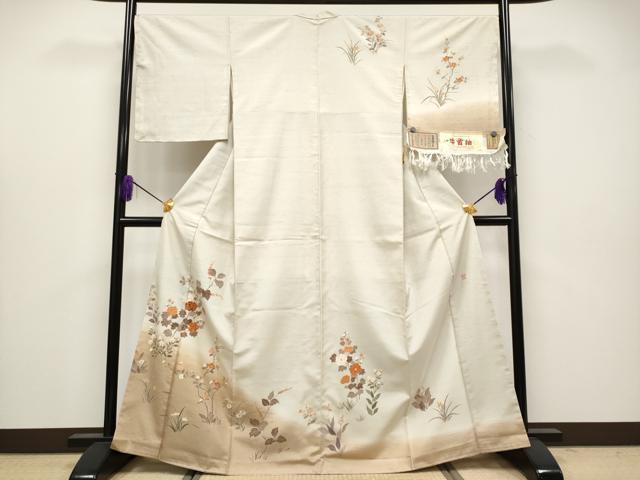 平和屋着物●極上 石川県指定無形文化財 牛首紬 白山工房 手織 訪問着 刺繍 草花文 金彩 証紙付 亜麻色 上代70万 逸品 未使用 CYAA4064s6|平和屋