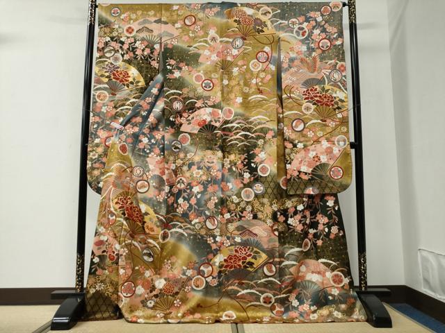 長閑やかさ屋御召しもの●晴れ晴れしい振袖 駒刺しゅう 鳳凰扇子名取り草吉祥花唐草文 暈し染め 金彩 正絹 珠玉 CABE3045yc