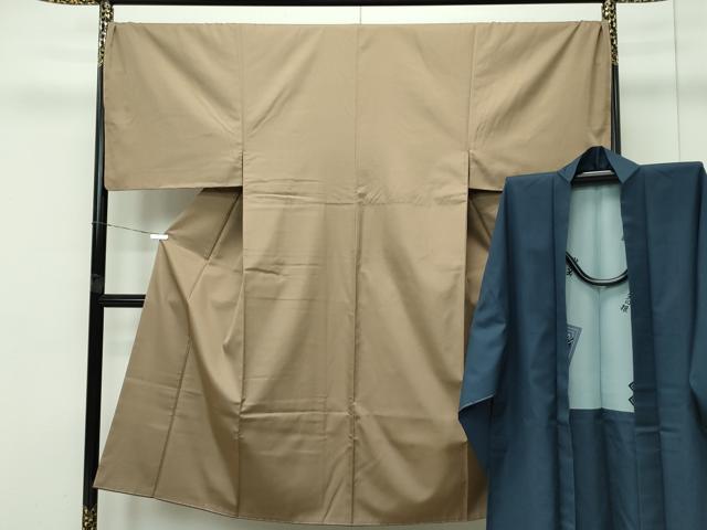 長閑やかさ屋中央局■御前上等 成人男性 紬・羽織書き割り 色無地 キングサイズ 御召しもの：肥後煤竹色 羽織：錆鉄灰色色 珠玉 未当て嵌める CZAA4278s5