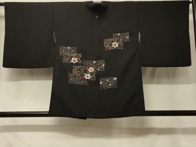 長閑やかさ屋御召しもの＃中国三大刺しゅう 相良刺しゅう 総刺しゅう 羽織 被子植物文 黒地 正絹 珠玉 CABF8921インチ