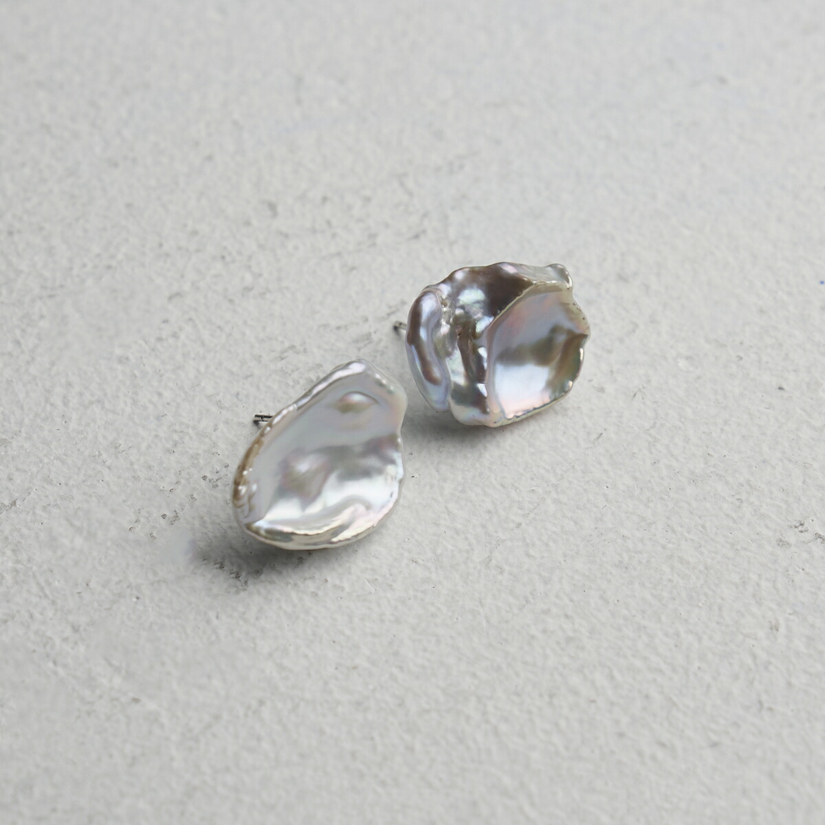 【 ひらひらバロックパールピアス(グレー×ピンク系)】バロックパール イヤリング ピアス 淡水パール 真珠アクセサリー シルバー 贈り物 プレゼント ハンドメイド 手作り フックピアス HER%