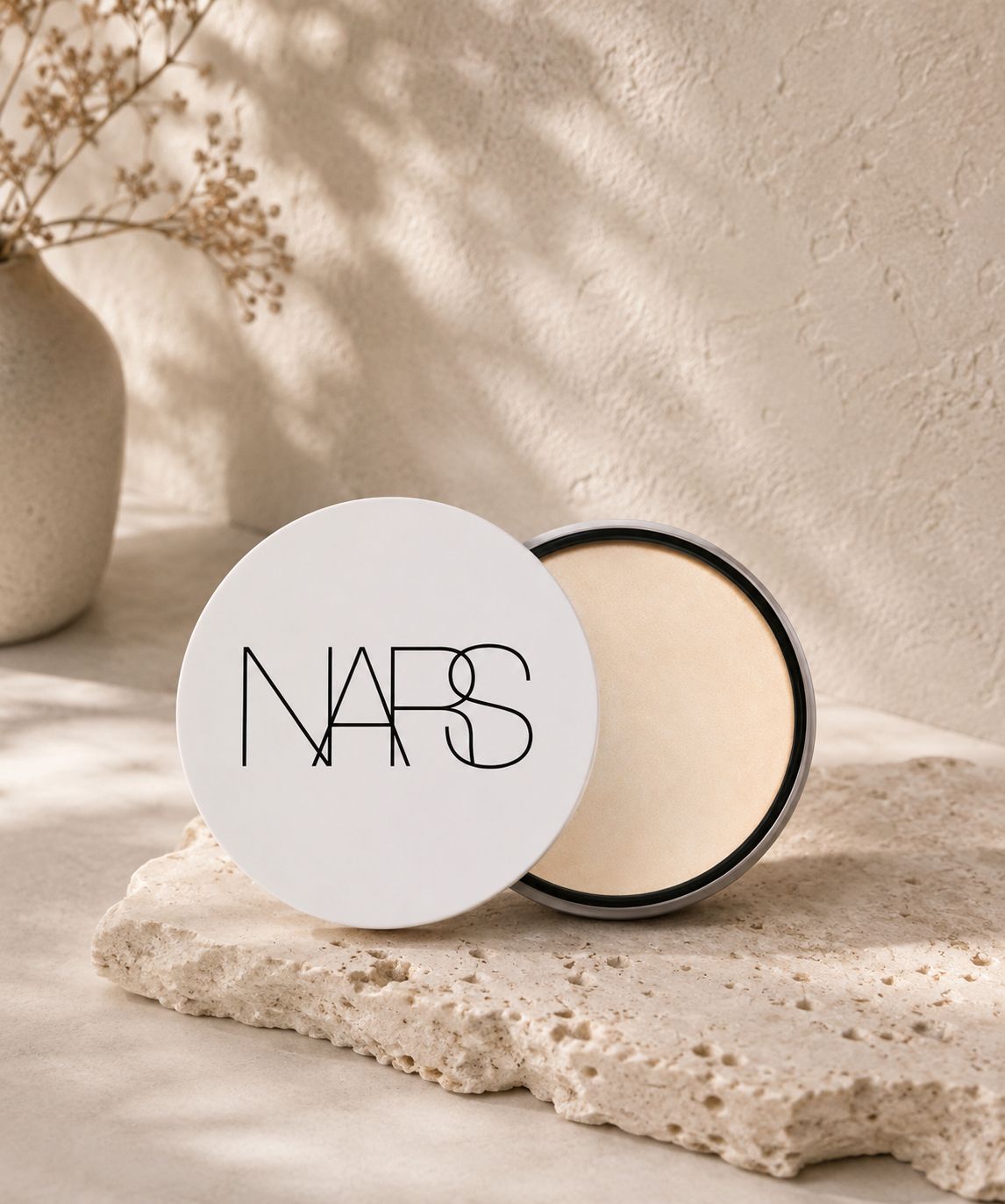 2026/07/17 発売 寸法押さえる NARS ナーズ  ライトリフレクティング プリズマティックパウダー ルース #05903 OVER THE MOON