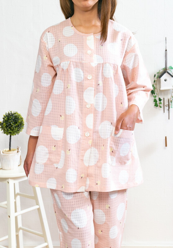 楽天市場 日本製 母の日ギフト 敬老の日 肌に優しい綿100 パジャマ レディース 夏 長袖 前開き 涼しい生地を使用 蛍柄 初夏 夏向き商品 女性 ナイトウェア ルームウェア 入院準備 Llサイズ あり 部屋着の時間