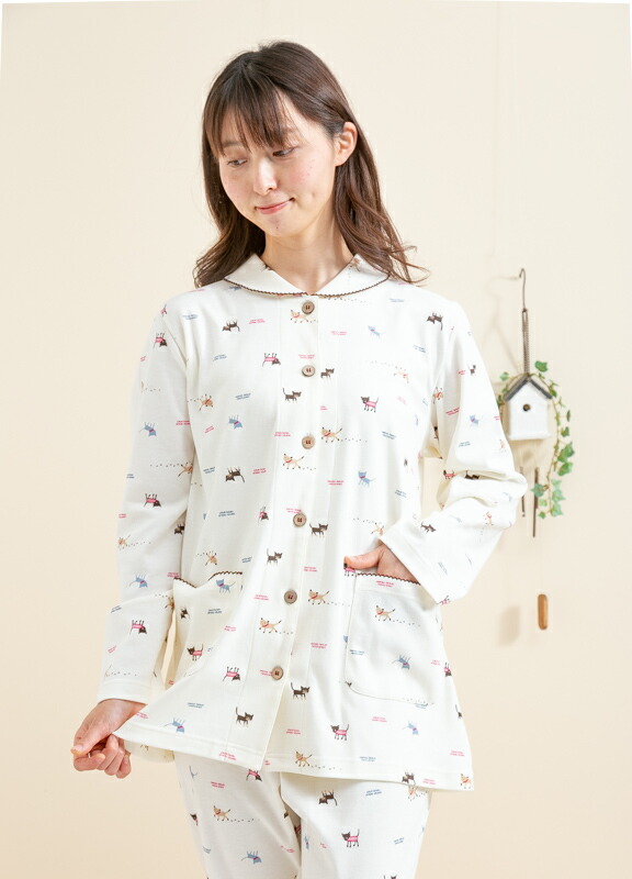 可愛いクリスマスツリーやギフトが ケーズアイ パジャマ メンズ 肌に優しい綿100 滑らかな肌触りのスムースニット地 前開き 長袖 春秋 ナイトウェア ルームウェア Sサイズ Llサ 下着 靴下 部屋着