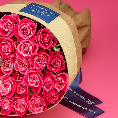 日比谷花壇 30本のピンクバラの花束 アニバーサリーローズ ピンク 花束 ギフト プレゼント 花 誕生日 記念日 日比谷花壇大切な方へ ピンク 上品なピンクのバラでお祝いを 30本のバラは誕生日や結婚記念日 三十年目の真珠婚式に 魅了低価格 100 品質保証