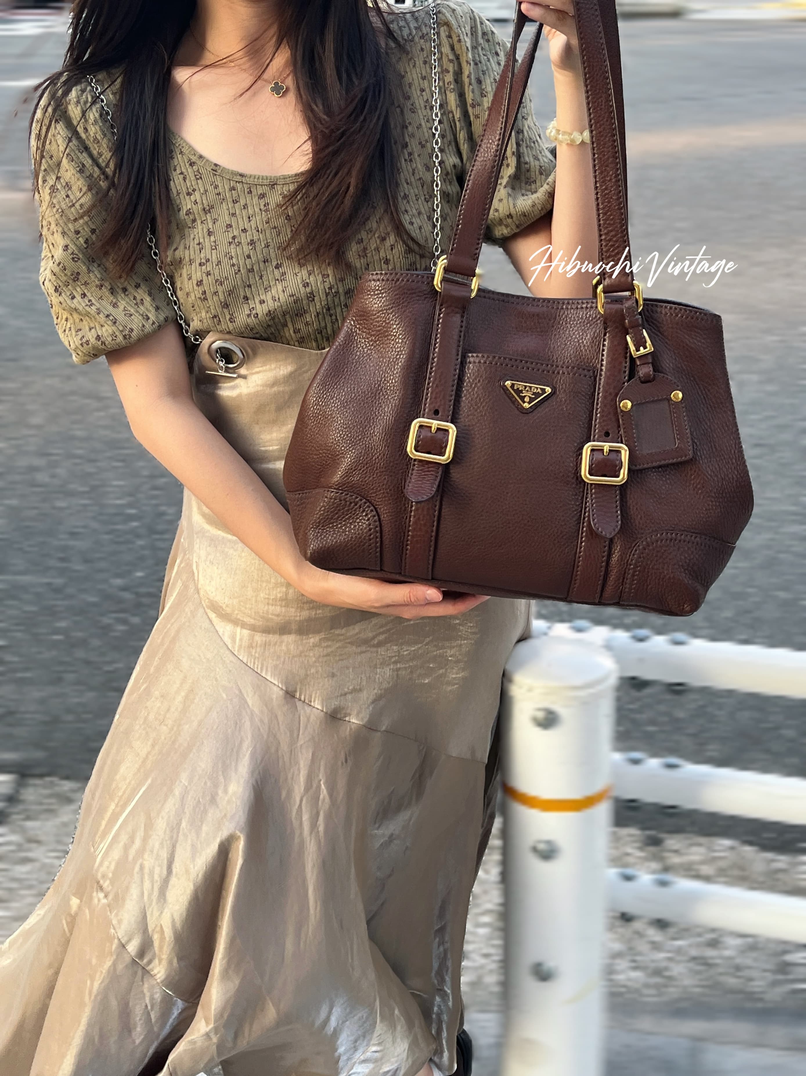 楽天市場】美品 プラダ PRADA レザー 巾着 2wayショルダーバッグ