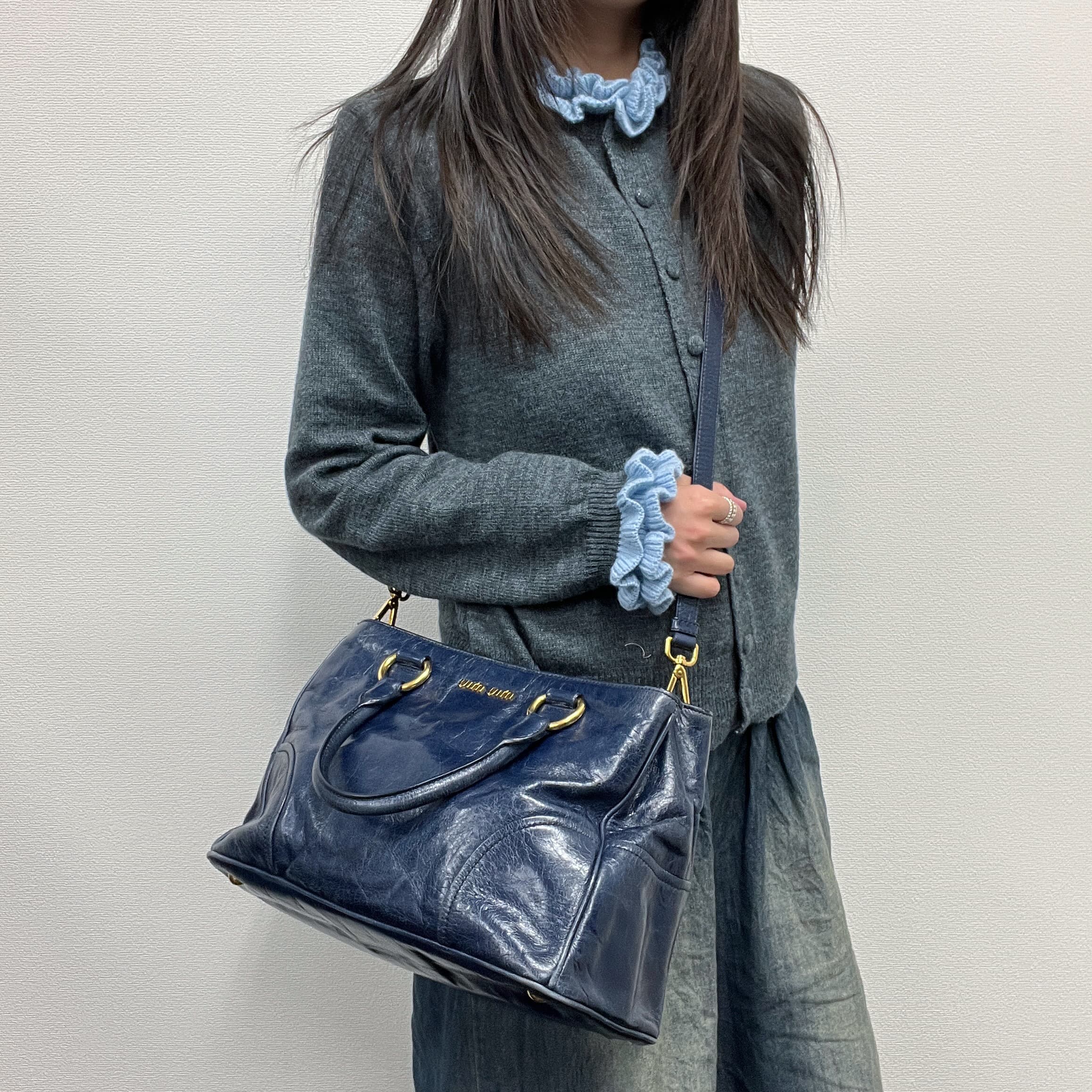 【中古】miumiu ミュウミュウ ハンドバッグ ショルダーバッグ 斜め掛け ブルー レザー ヴィンテージ レディース【中古美品】HIBUOCHI VINTAGE