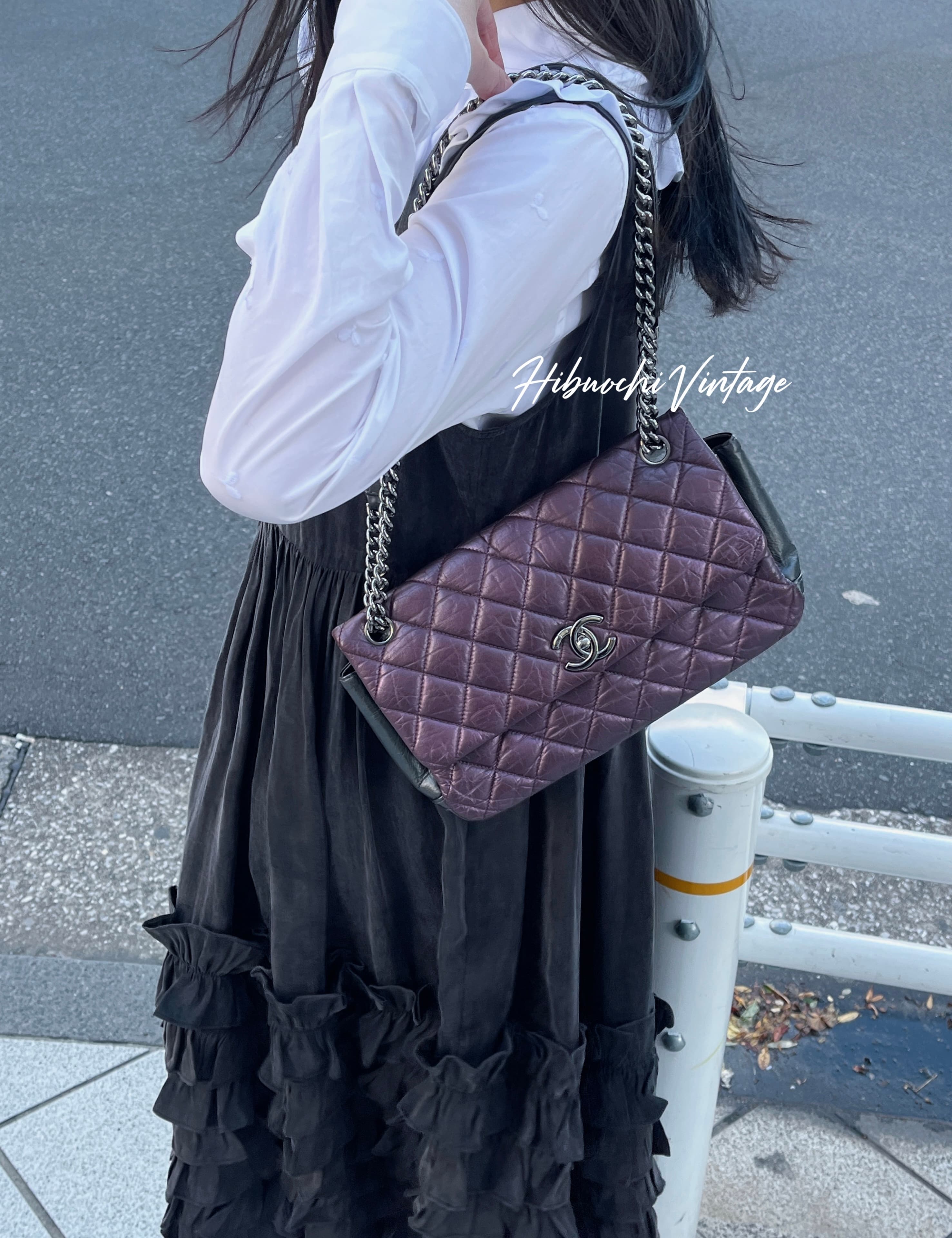 【中古】CHANEL シャネル ココマーク マトラッセ チェーンショルダーバッグ メタリックパープル グレー レザー 17番台 ヴィンテージ レディース【中古美品】HIBUOCHI VINTAGE 139,400円