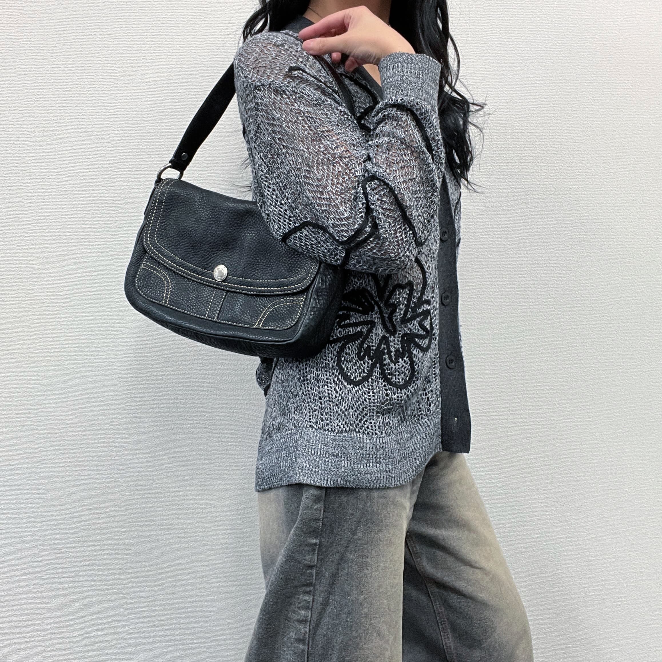 【中古】COACH コーチ職 ショルダーバッグ 黒いこと なめし革 ヴィンテージ レディース【中古美品】HIBUOCHI VINTAGE