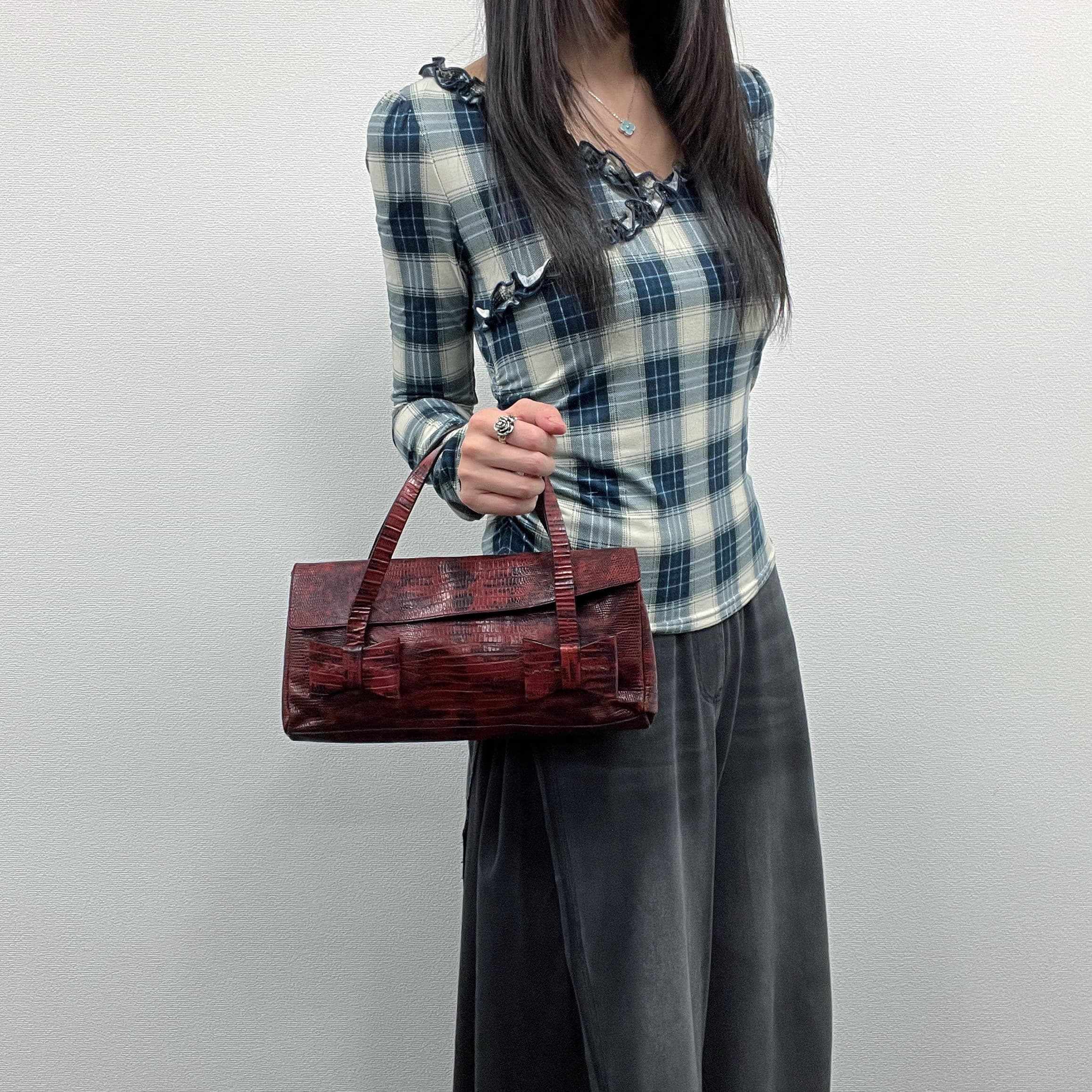 【中古】miumiu ミュウミュウ ハンドバッグ ショルダーバッグ ダークレッド レザー ヴィンテージ レディース【中古美品】HIBUOCHI VINTAGE hboc260311a09 35,620円