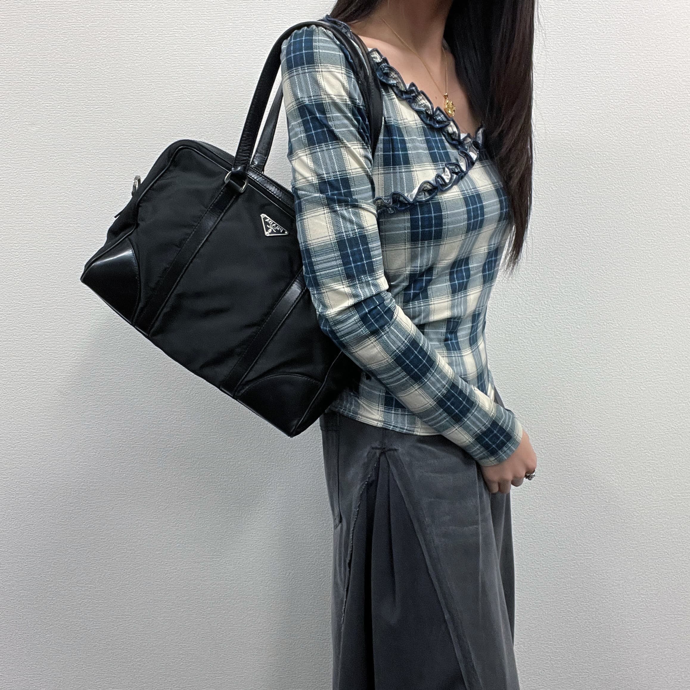 【中古】PRADA プラダ ショルダーバッグ ブラック ナイロン レザー ヴィンテージ レディース【中古美品】HIBUOCHI VINTAGE hboc260322a06|HIBUOCHI VINTAGE 店