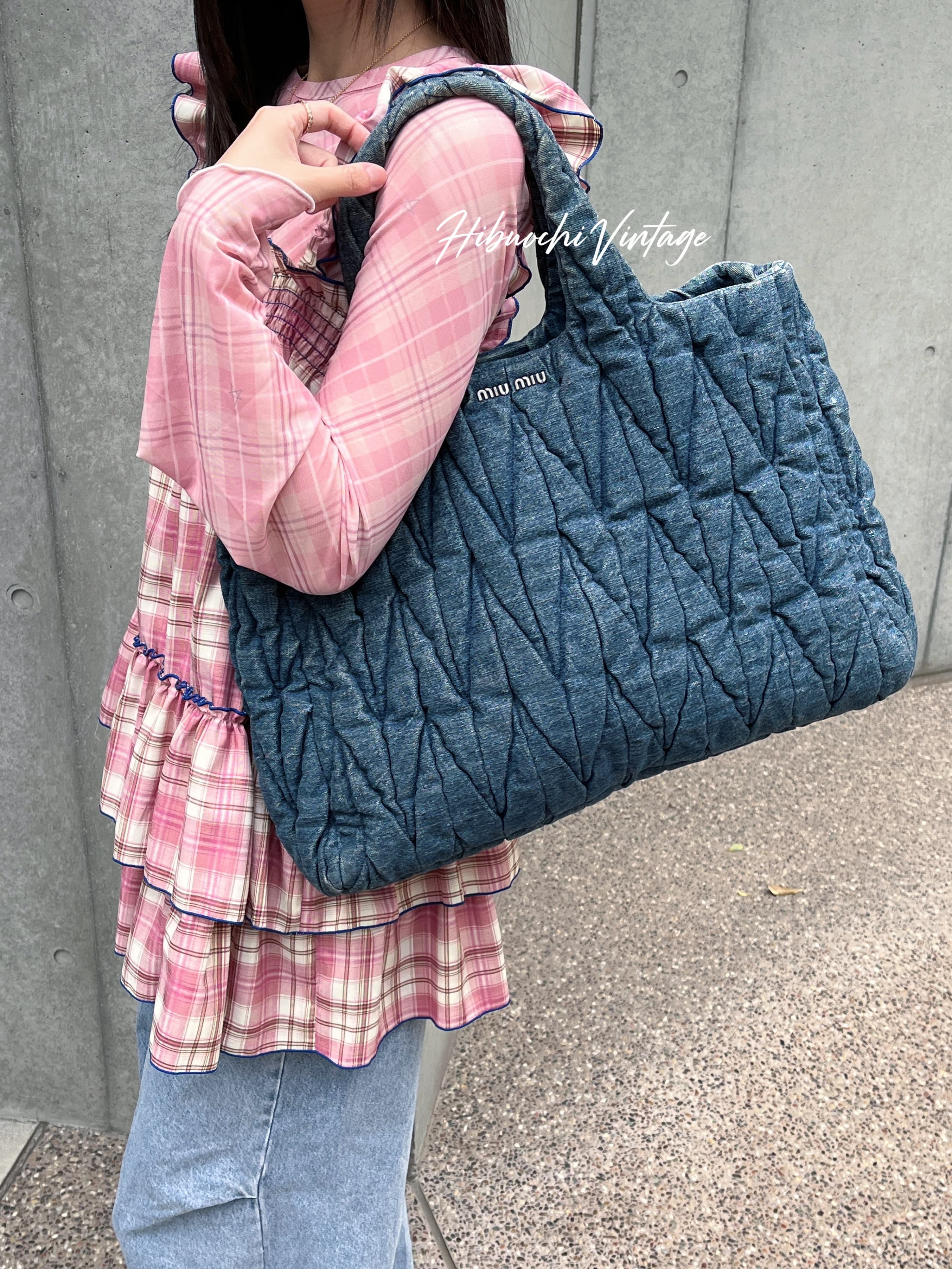 【中古】MIU MIU ミュウミュウ ハンドバック ショルダーバッグ 青み ジーンズ ヴィンテージ レディース【中古美品】HIBUOCHI VINTAGE hboc260403a11