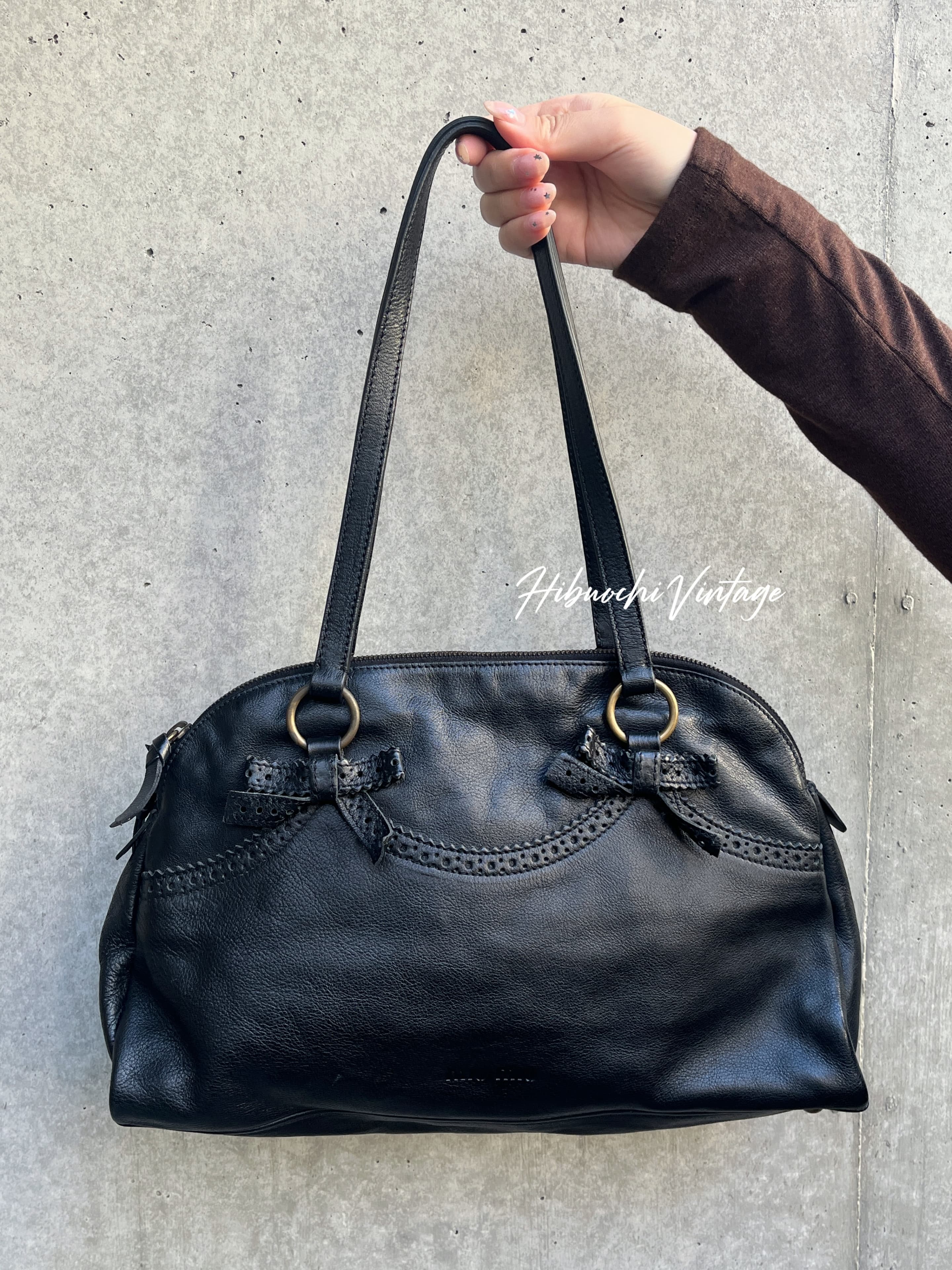 【中古】MIU MIU ミュウミュウ トートバッグ ショルダーバッグ 黒いこと なめし革 ヴィンテージ レディース【中古美品】HIBUOCHI VINTAGE hboc260404a05