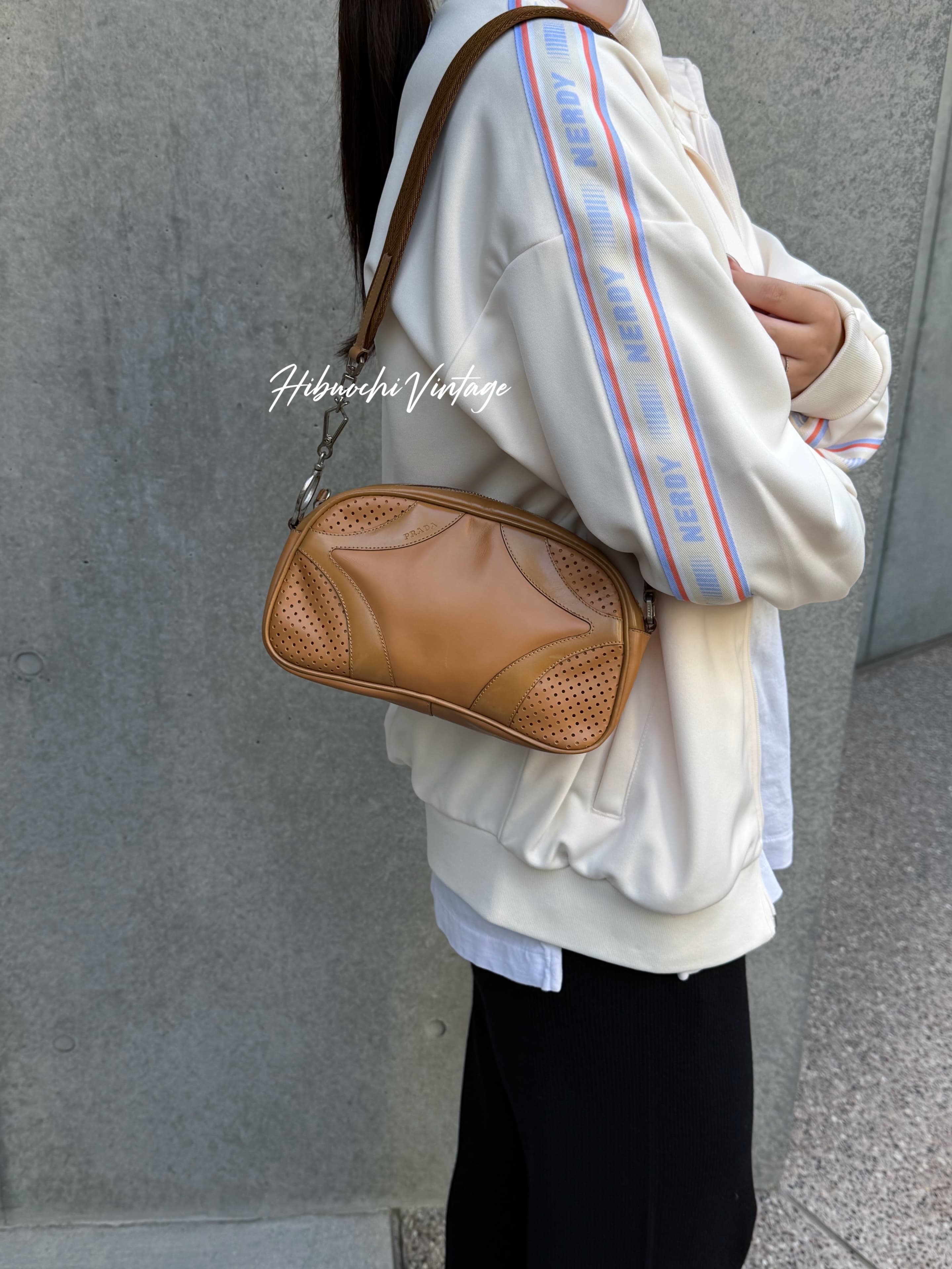 【中古】PRADA プラダ ショルダーバッグ ベージュ なめし革 ヴィンテージ レディース【中古美品】HIBUOCHI VINTAGE hboc260520a02