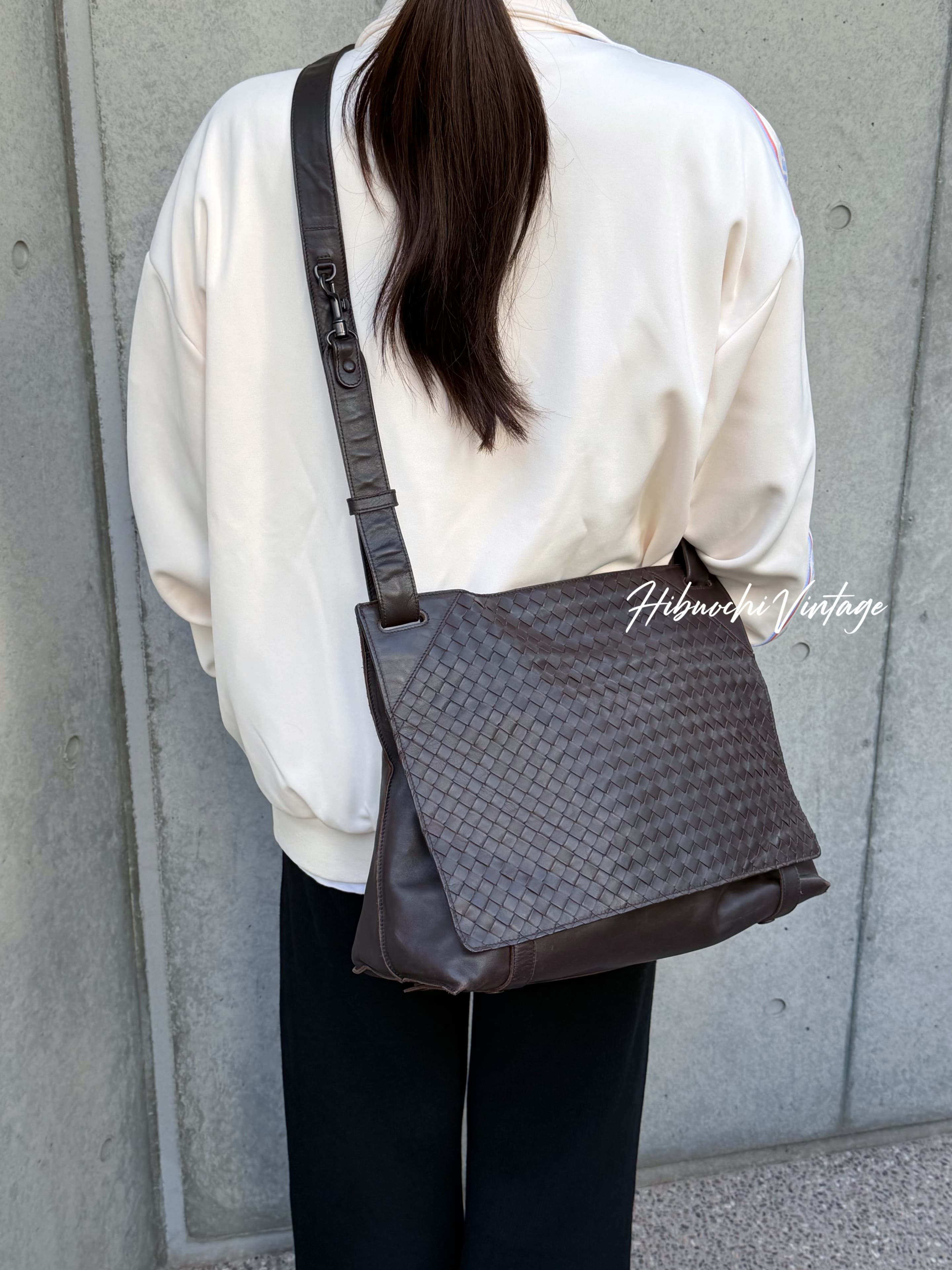 【中古】Bottega Veneta ボッテガヴェネタ イントレチャート ショルダーバッグ 斜め掛け ブラウン レザー ヴィンテージ レディース【中古美品】HIBUOCHI VINTAGE hboc260521a02｜HIBUOCHI　VINTAGE　店